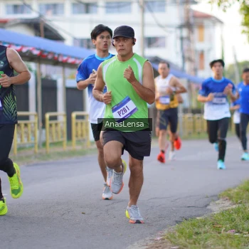 Runner Photo 3453672