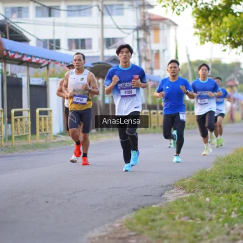 Runner Photo 3453676
