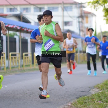 Runner Photo 3453677
