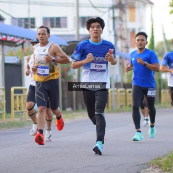 Runner Photo 3453680