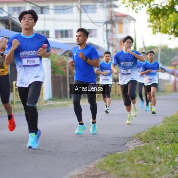 Runner Photo 3453688