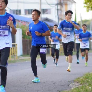 Runner Photo 3453695