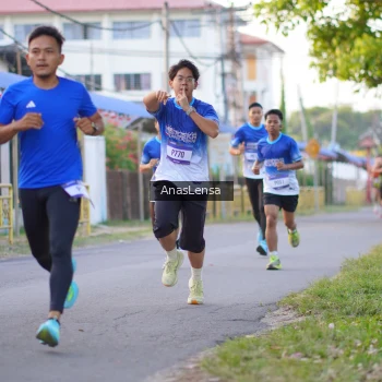Runner Photo 3453706