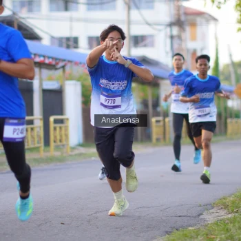 Runner Photo 3453709