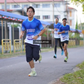 Runner Photo 3453714
