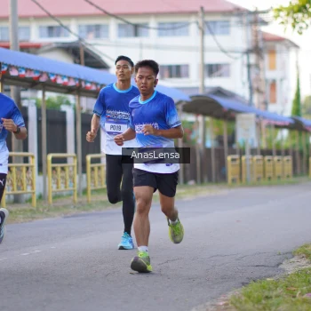 Runner Photo 3453719