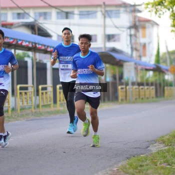 Runner Photo 3453720