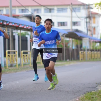 Runner Photo 3453722