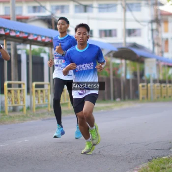Runner Photo 3453724