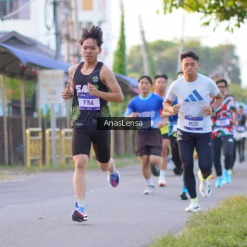 Runner Photo 3453728