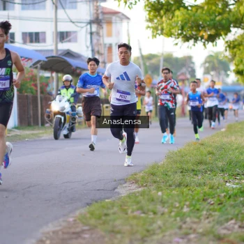 Runner Photo 3453733