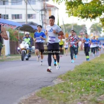 Runner Photo 3453741