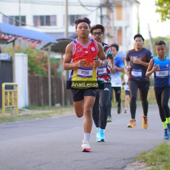Runner Photo 3453750