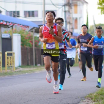 Runner Photo 3453757