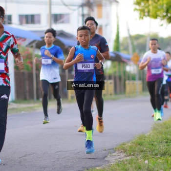Runner Photo 3453761
