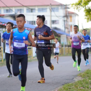 Runner Photo 3453775