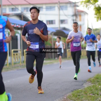 Runner Photo 3453780