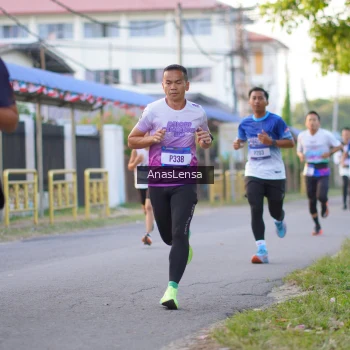 Runner Photo 3453781