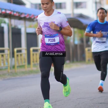 Runner Photo 3453788