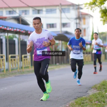 Runner Photo 3453791