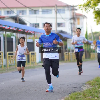 Runner Photo 3453792