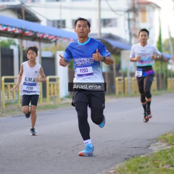 Runner Photo 3453793