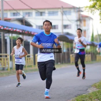 Runner Photo 3453796