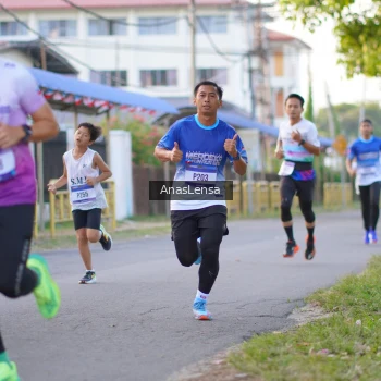 Runner Photo 3453799