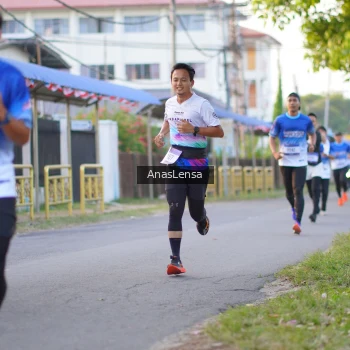 Runner Photo 3453803