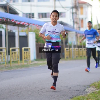 Runner Photo 3453804