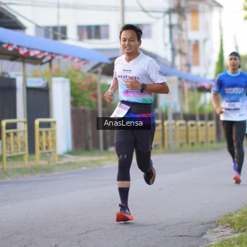 Runner Photo 3453805