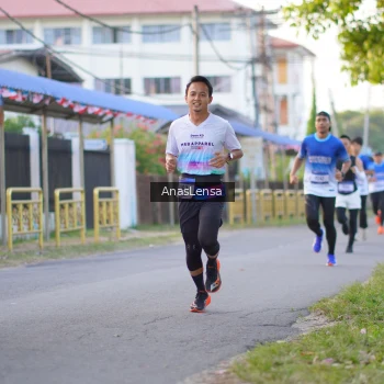 Runner Photo 3453806