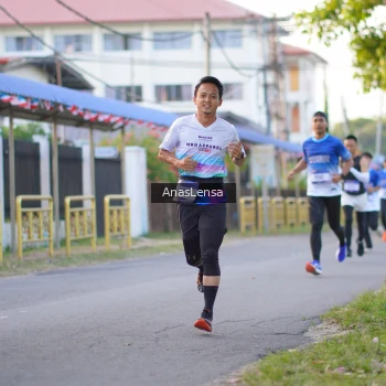 Runner Photo 3453808