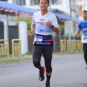 Runner Photo 3453814