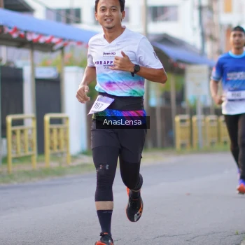 Runner Photo 3453818