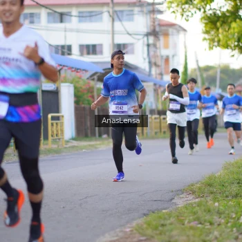 Runner Photo 3453820