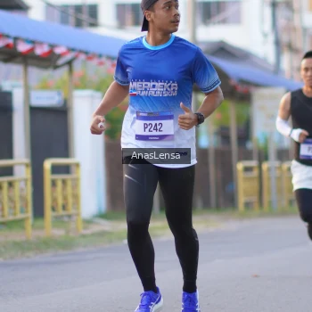 Runner Photo 3453824
