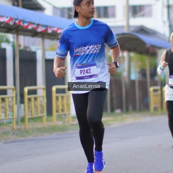 Runner Photo 3453830