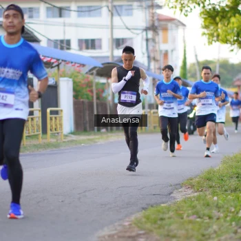 Runner Photo 3453836