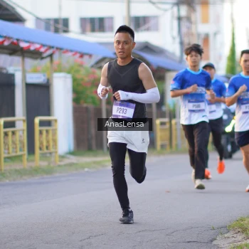 Runner Photo 3453841