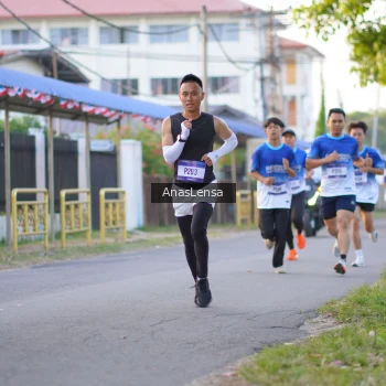 Runner Photo 3453848