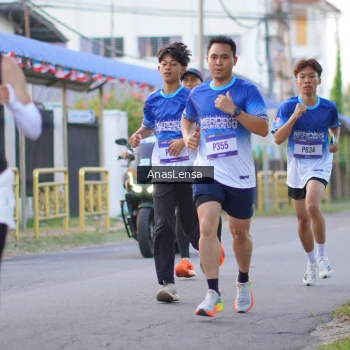 Runner Photo 3453859