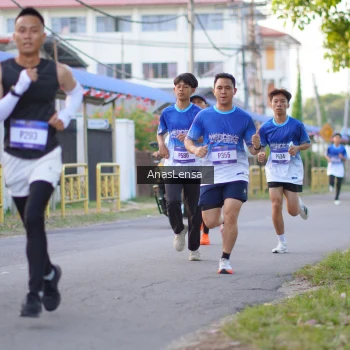 Runner Photo 3453862