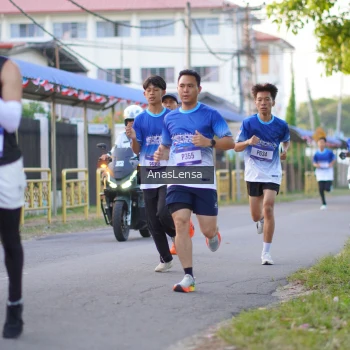 Runner Photo 3453865