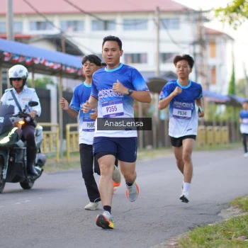 Runner Photo 3453869