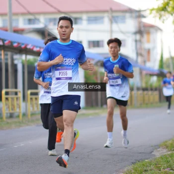 Runner Photo 3453873