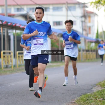 Runner Photo 3453874