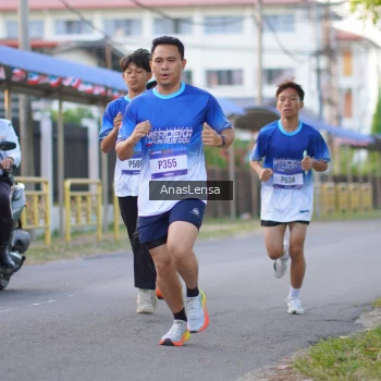 Runner Photo 3453876