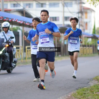 Runner Photo 3453877