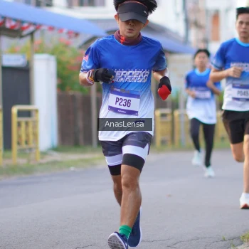 Runner Photo 3453888